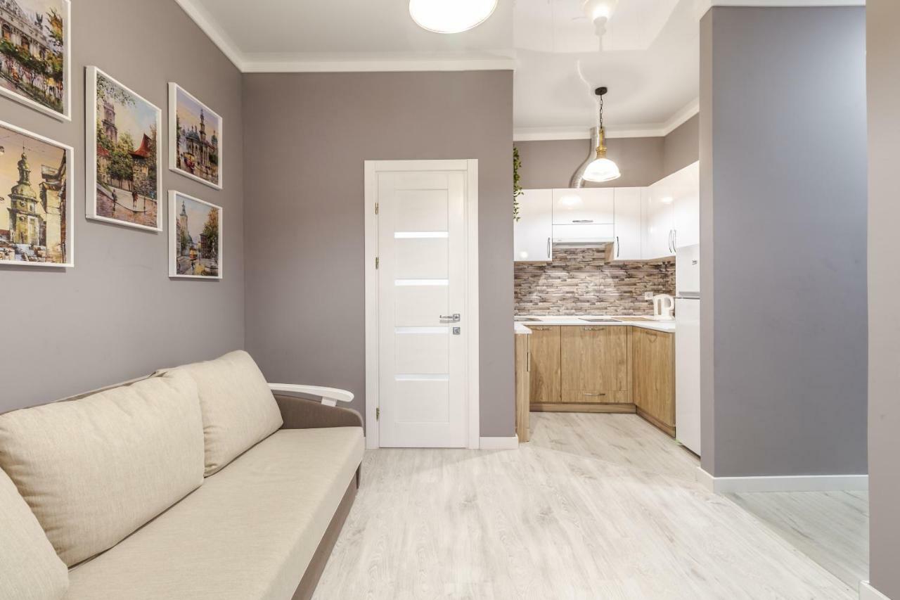 Modern Rus Apartment Liov Exterior foto