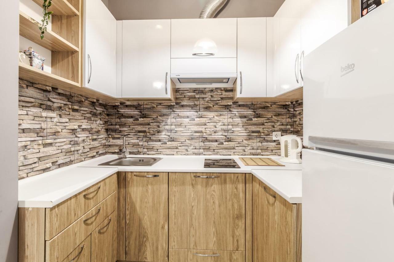Modern Rus Apartment Liov Exterior foto